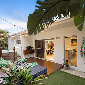 Holiday home Slice Of Heaven By The Sea!, Marcoola
